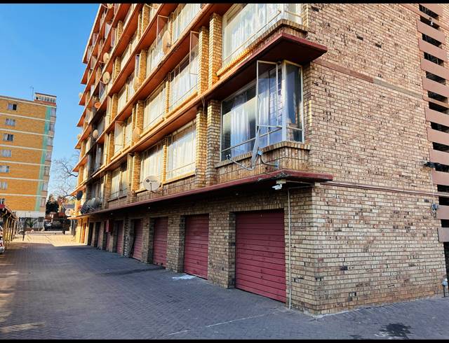 3 BEDROOM APARTMENT FOR SALE IN SUNNYSIDE